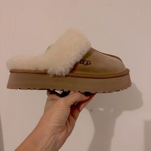 NWT UGGS DISQUETTE chestnut size 8